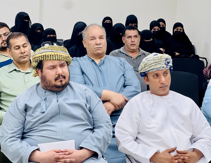 تعليمية ظفار تنظم لقاء مع المستأجرين للجمعيات التعاونية