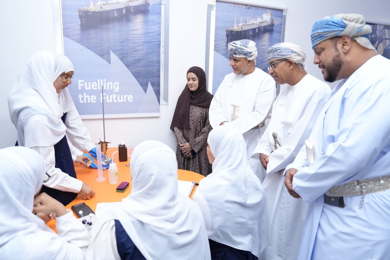 تدشين مشروعي قاعات التكامل الحسي و STEM Oman بتعليمية جنوب الشرقية 