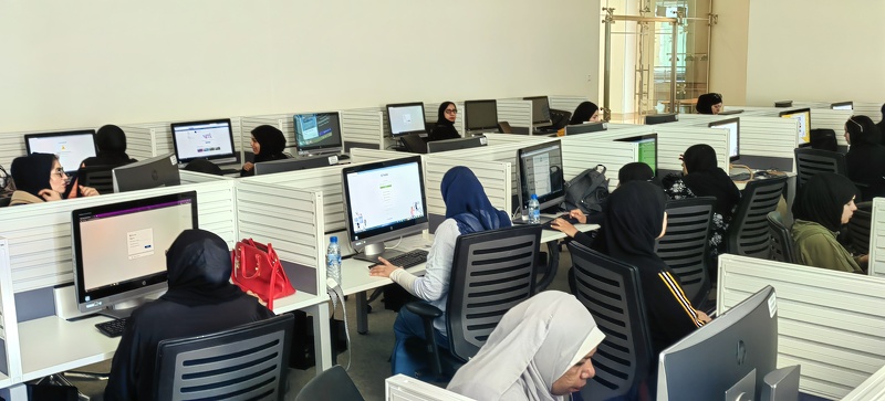 تنفيذ البرنامج التدريبي لرفع كفاءة معلمي الرياضي المدرسية لمواكبة التطوير التربوي بتعليمية ظفار