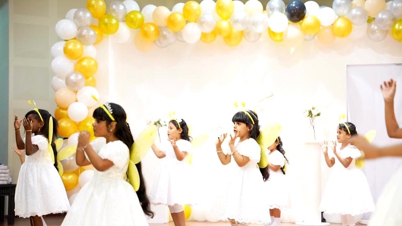 تكريم الطلاب (مستوى KG1 و KG2  ) بمدرسة وهج العلم الخاصة بولاية طاقة 