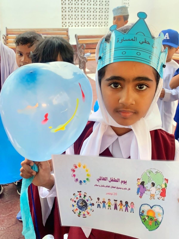 مدارس تعليمية ظفار تحتفل باليوم العالمي للطفل