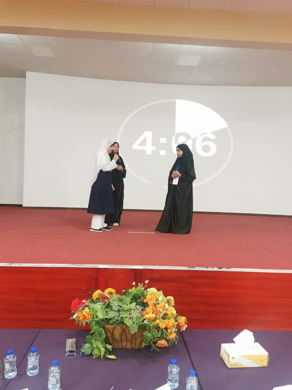 انطلاق مسابقة المناظرة باللغة الانجليزية بتعليمية ظقار