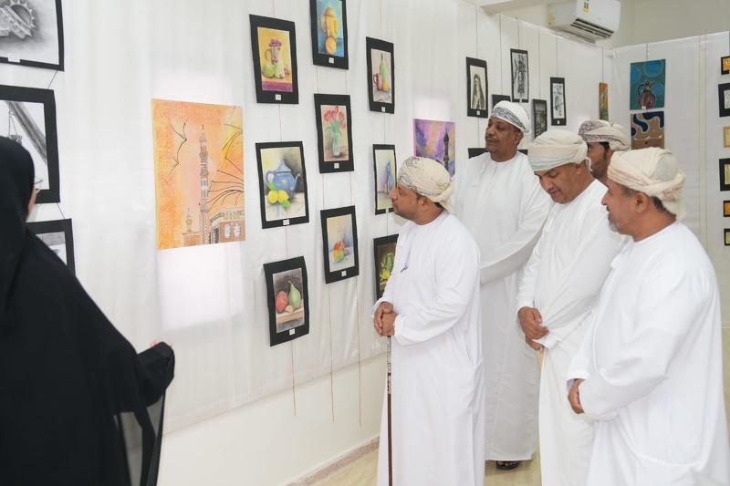 افتتاح المعرض الفني ( وهج ) لمدرسة البندر الجديد