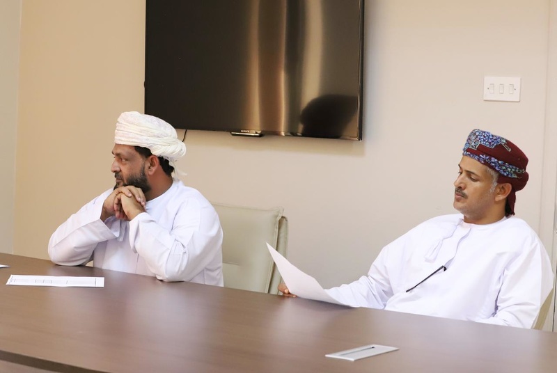 اجتماع اللجنة الفرعية للبحوث والدراسات التربوية بتعليمية ظفار