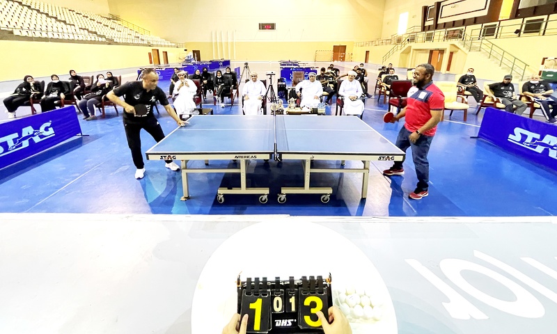 تعليمية ظفار تشهد تدشين مشروع تضمين لعبة كرة الطاولة في مناهج الرياضة المدرسية