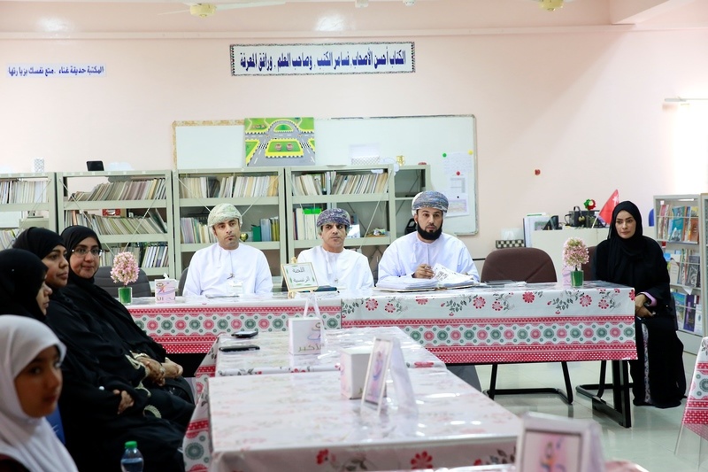 بدء تقييم الأعمال المشاريع المترشحة لجائزة السلطان قابوس للتنمية المستدامة في البيئة المدرسية بمدارس تعليمية البريمي