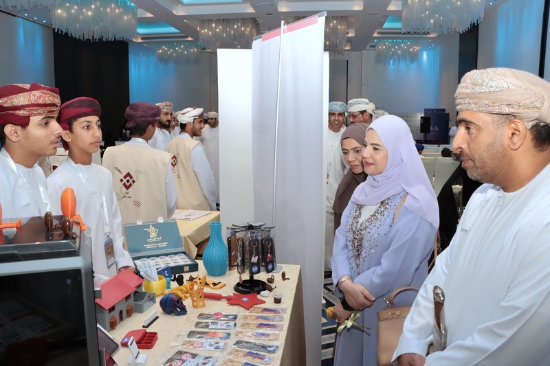 تكريم الفائزين في جائزة ركاز لريادة الأعمال بشمال الباطنة