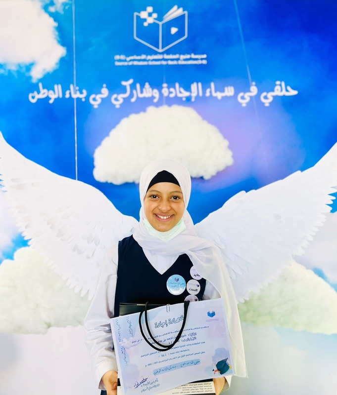 الأوائل الخمسة على مدرسة منبع الحكمة يرعون حفل النخبة للعام الدراسي ٢٠٢١ /٢٠٢٢م