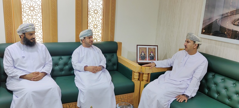 معاينة الأماكن المقترحة لتنفيذ الأستديو التعليمي بتعليمية ظفار