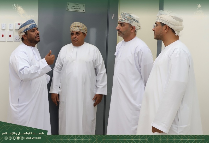 استلام مبنى مدرسة صَحلنوت للتعليم الأساسي (9-12) للبنات بتعليمية ظفار