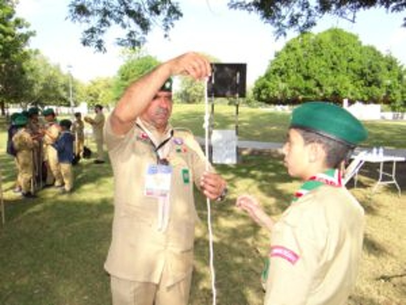 تواصل فعاليات المخيم الشتوي لمرحلة الكشافة بشمال الباطنة لليوم الثالث على التوالي