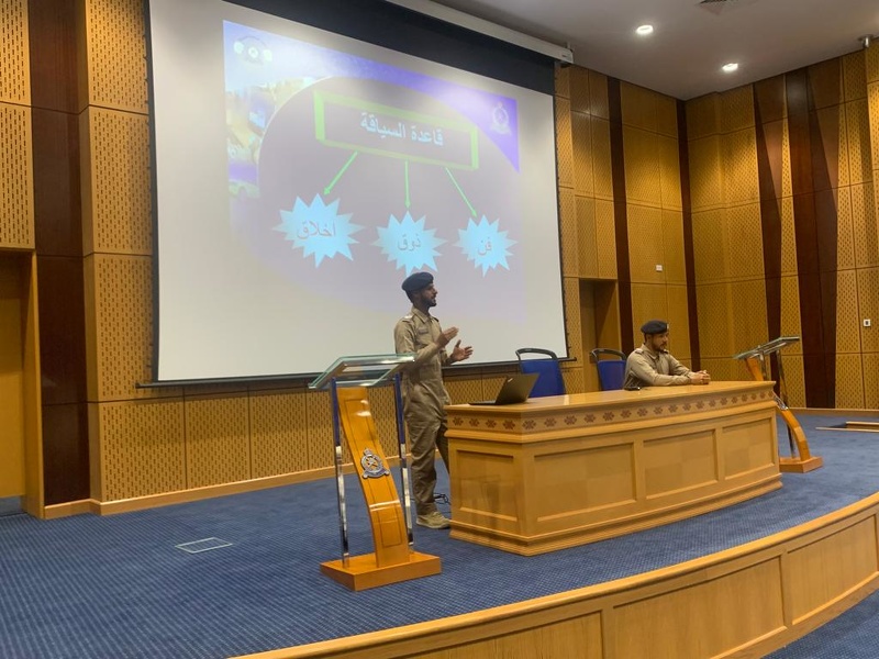 مدرسة حي الشروق العالمية تنظم فعالية السلامة المرورية لقائدي الحافلات المدرسية