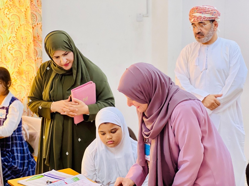 بحث سبل تطوير التعليم الخاص بتعليمية ظفار