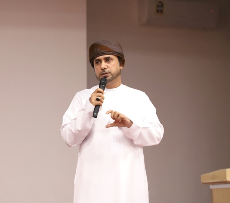 ختام البرنامج التعريفي للمعلمين الجدد للعام الدراسي 2024/ 2025 م بتعليمية ظفار