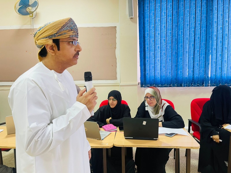 البرنامج التدريبي لإدارة الاستبانات المرافقة للاختبارات الوطنية.