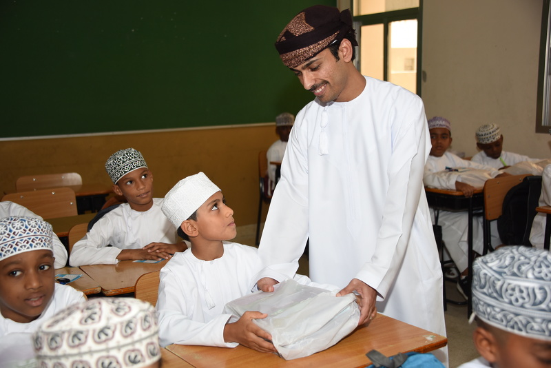 بدء التعليم بمدارس تعليمية جنوب الشرقية واستقبال حافل لطلبة المدارس للعام الدراسي 2025 / 2026 م .