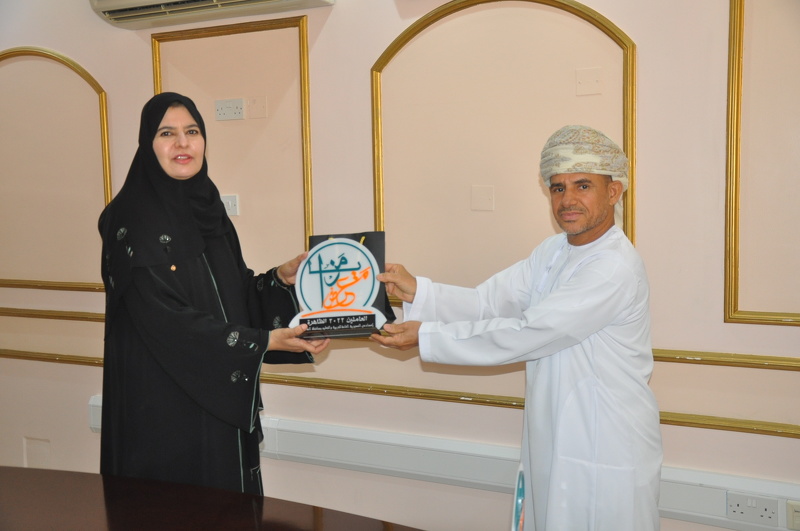  الاحتفال بتكريم أعضاء فريق لجنة معرض المزايا الأول بتعليمية محافظة الظاهرة