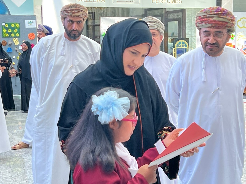  معرض المدارس المطبقة لبرنامجي الدمج العقلي والسمعي بتعليمية ظفار 