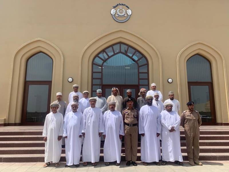 مدرسة حي الشروق العالمية تنظم فعالية السلامة المرورية لقائدي الحافلات المدرسية