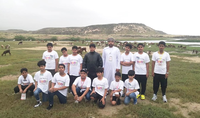 زيارات ترفيهية وانشطة ثقافية ضمن فعاليات البرنامج الصيفي لطلبة مدارس تعليمية ظفار