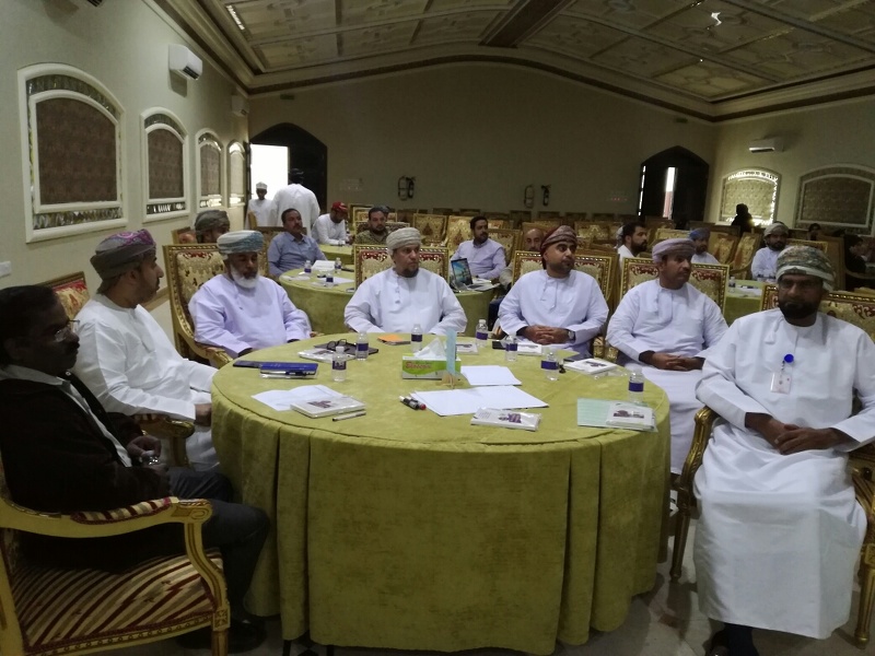 مدرسة فاطمة بنت قيس تنظم ملتقى مهارات  القرن الحادي والعشرين في تدريس اللغة الإنجليزية 