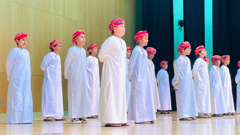  ختام برنامج بالقيم نحيا بتعليمية ظفار