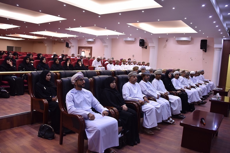 تنظيم لقاء تربوي لمديري ومديرات المدارس بمحافظة الظاهرة 