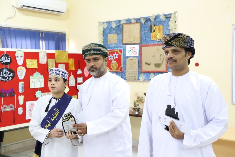 مدرسة صلالة الشرقية للتعليم الأساسي (5-9) تكرم الطلبة المجيدين وقادة المستقبل للعام الدراسي 2023/2024 م