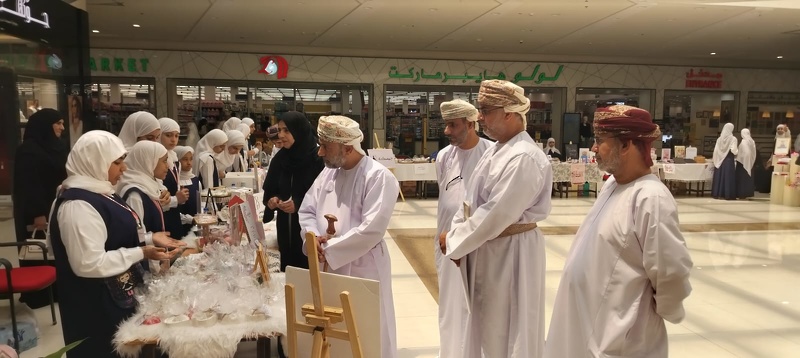 إقامة معرض الشركات الطلابية السنوي بمدارس تعليمية محافظة الظاهرة