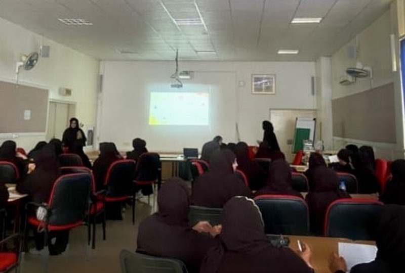 تنظم ورشة تدريبية لتصنيع الوسائل التعليمية بتعليمية ظفار