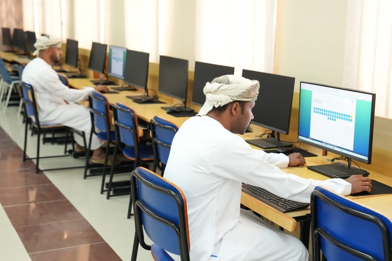 بدء اختبارات المترشحين للوظائف الإشرافية والإدارية 