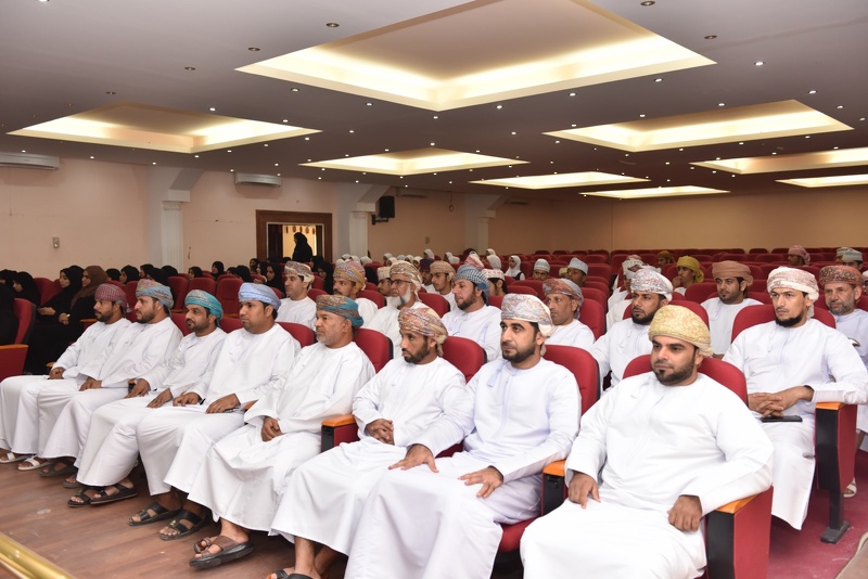 الاحتفال باليوم العالمي للغة العربية بتعليمية محافظة الظاهرة 