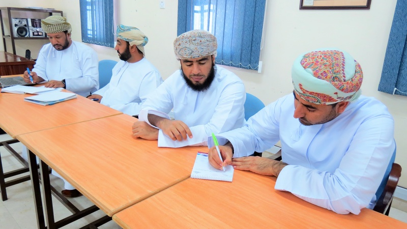 لجنة الأسبوع الوطني للعلوم والتكنولوجيا بتعليمية الظاهرة تبحث تحضيرات الإعداد