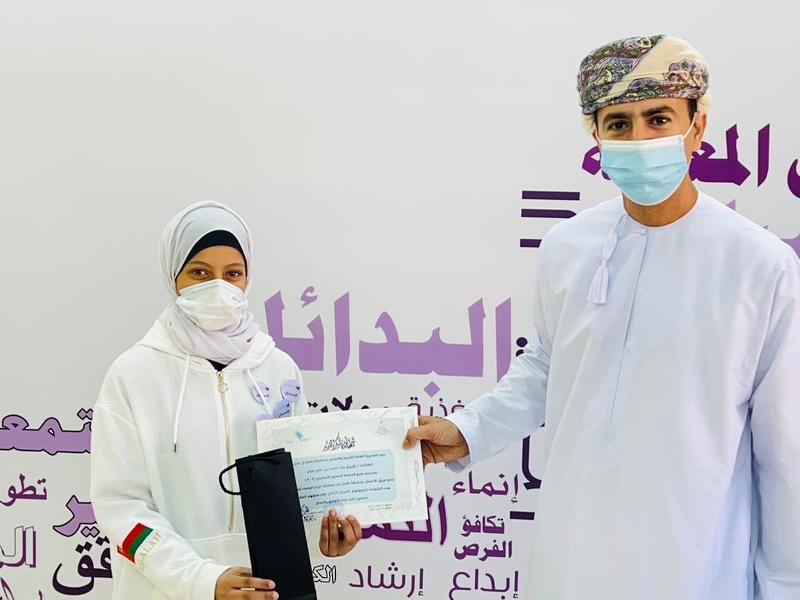 مدير عام تعليمية ظفار يكرم فريق BL الحاصل على المركز الثاني في مسابقة فيرست ليجوFll على مستوي السلطنة            