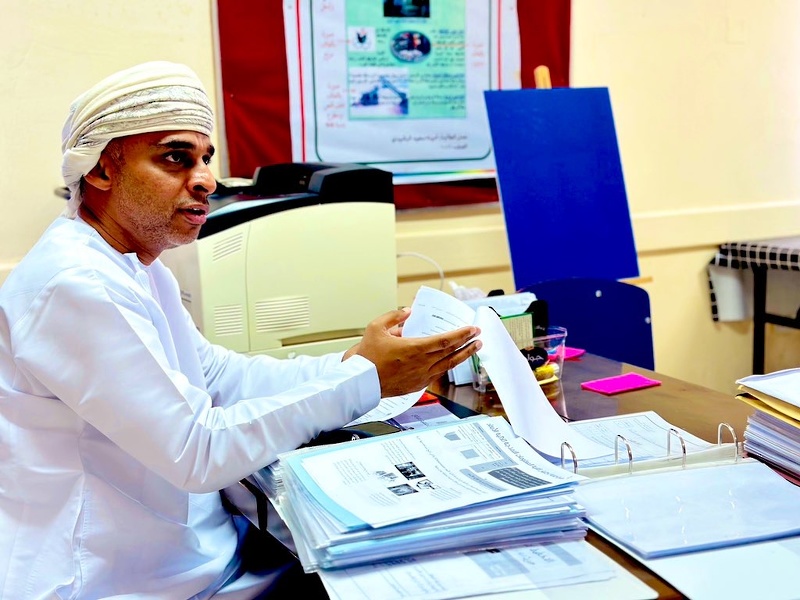 متابعة سير تنفيذ وثائق تقويم التعلم وأدوات التقويم المستمر بتعليمية ظفار