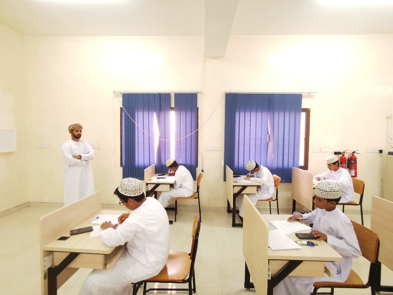 ختام البرنامج التدريبي للطلبة المرشحين لتشكيل فريق المحافظة للمشاركة في أولمبياد العلمي الوطني للعلوم فئة الناشئين (8-9)