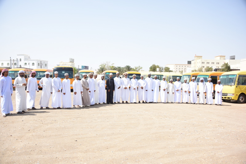 المديرية العامة للتربية والتعليم بمحافظة جنوب الشرقية تُعاين حافلات النقل المدرسي الجديدة استعداداً للعام الدراسي 2025/2026