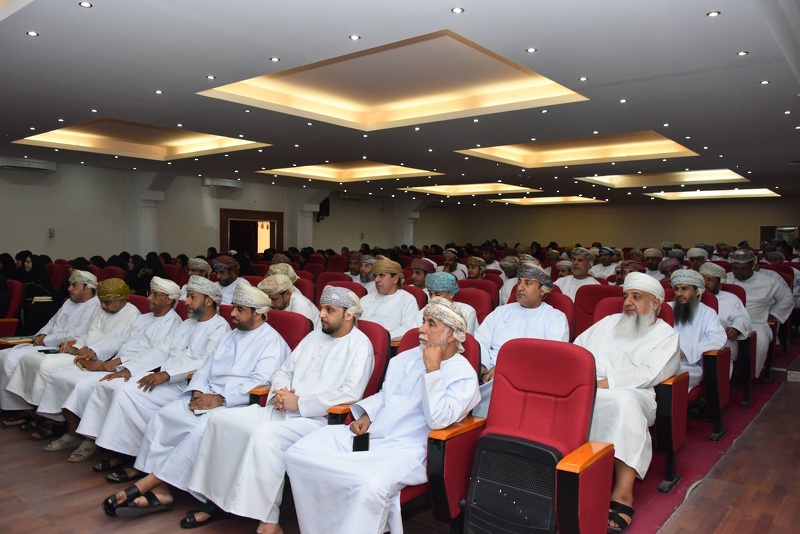 تنظيم ندوة عن نظام تقويم أداء المدارس بتعليمية محافظة الظاهرة