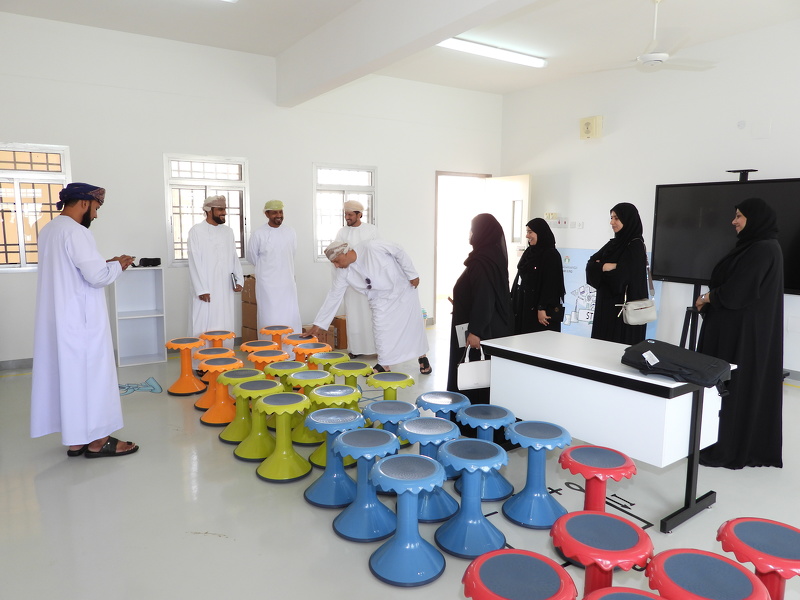وزارة التربية والتعليم تتابع عن كثب تجهيزات مشروع STEM OMAN   بمدارس تعليمية جنوب الشرقية