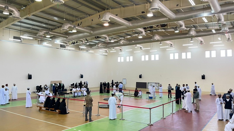 أكثر من ٨٠ فريق في مسابقات الروبوت بتعليمية ظفار