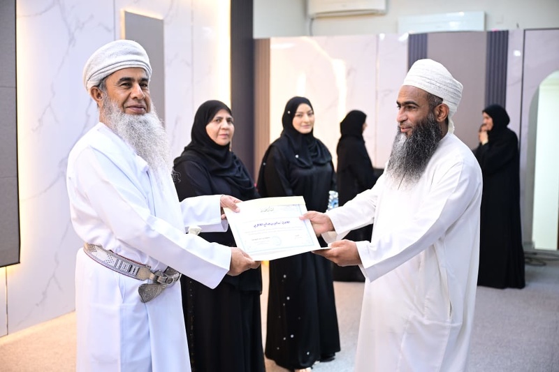 الاحتفال باليوم العربي لمحو الأمية بتعليمية محافظة الظاهرة