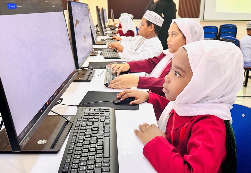 تواصل التطبيق الفعلي للاختبارات الوطنية بمدارس تعليمية ظفار للأسبوع الثاني