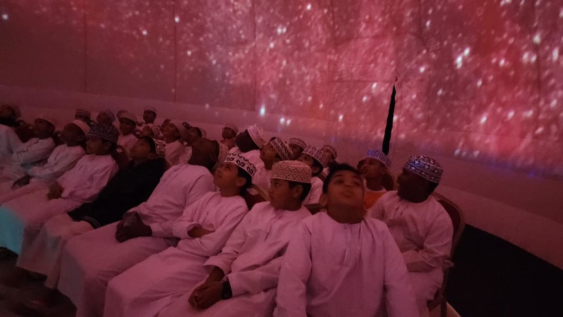 تشغيل مشروع القبة الفلكية المتنقلة لمدارس محافظة جنوب الشرقية