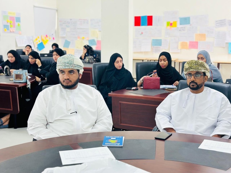 البرنامج التدريبي للمعلمين الجدد في مادة اللغة العربية بتعليمية ظفار