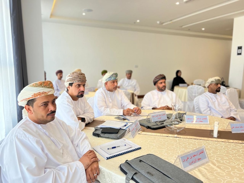 برنامج الإدارة الرشيقة في المؤسسات الحكومية بتعليمية ظفار