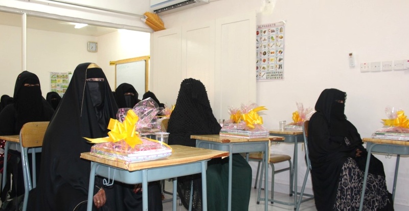 المكلفة بأعمال مدير عام تعليمية ظفار تلتقي برئيسة مركز سهل نحيز لمحو الأمية وتعليم الكبار