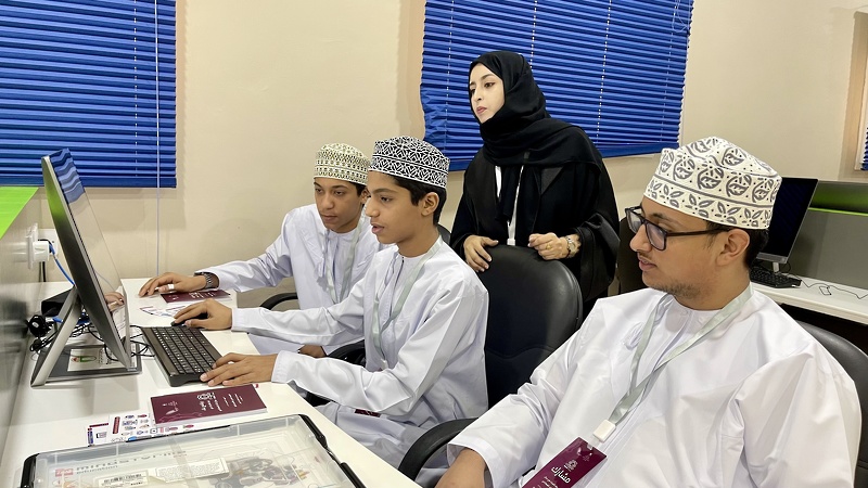 تنظيم برنامج بناء القدرات في مجال الذكاء الاصطناعي بمحافظة ظفار