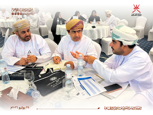 تعليمية الظاهرة تشارك في ملتقى الشراكة الاستراتيجي 2026 بمحافظة ظفار
