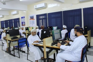 بدء الامتحانات الإلكترونية للوظائف الإشرافية بتعليمية شمال الباطنة