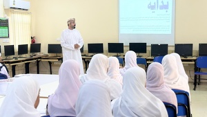 مدارس ولاية مصيرة تستضيف حلقات توعوية حول مستجدات القبول الموحد والكلية العسكرية التقنية